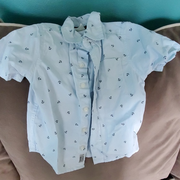OshKosh B'gosh Other - 4/$16 MUST BUNDLE ITEMS Osh Kosh Button Down